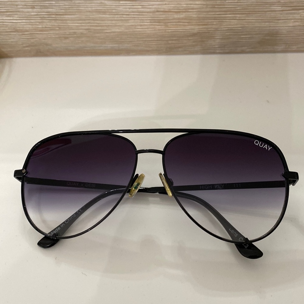 Quay fade sunnies